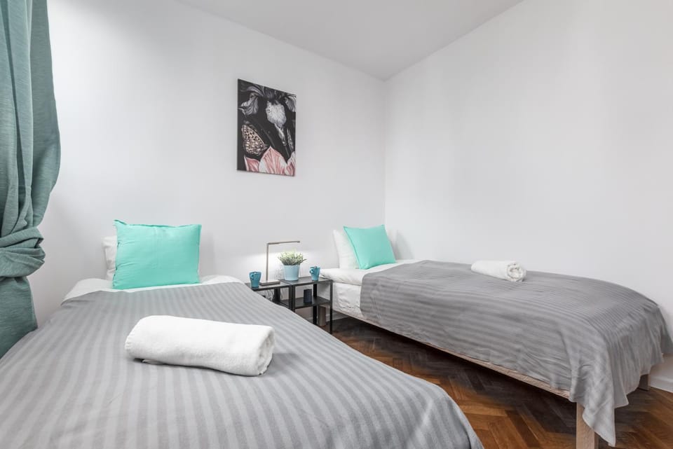 Photo of the whole room, Seating area, Bedroom