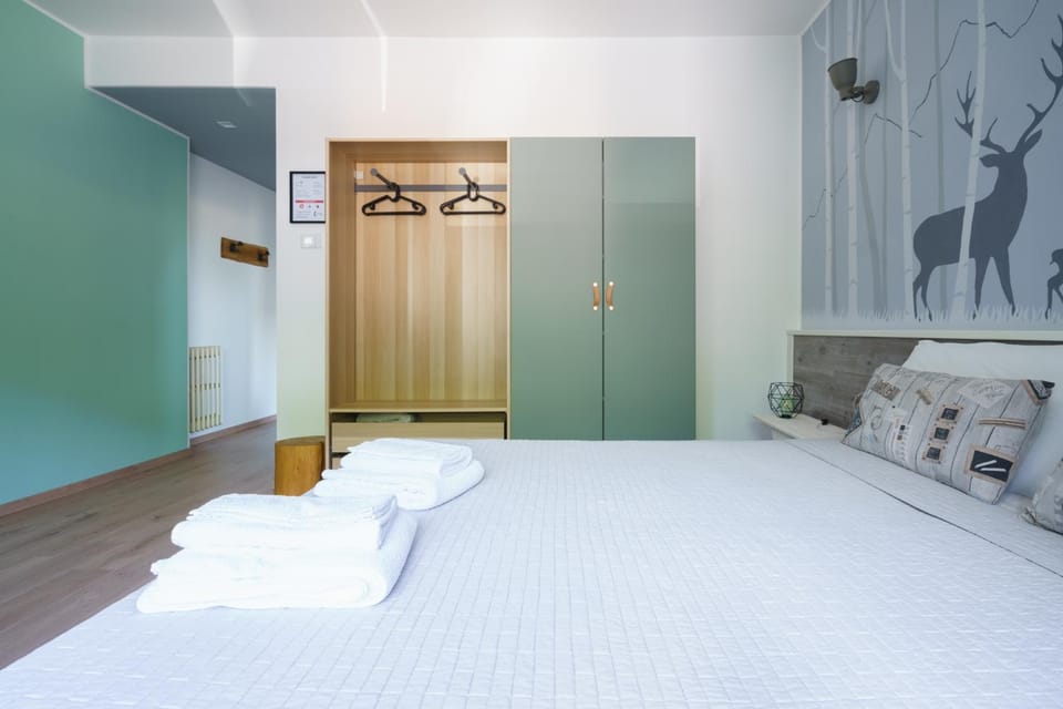 Bed, Bedroom, wardrobe