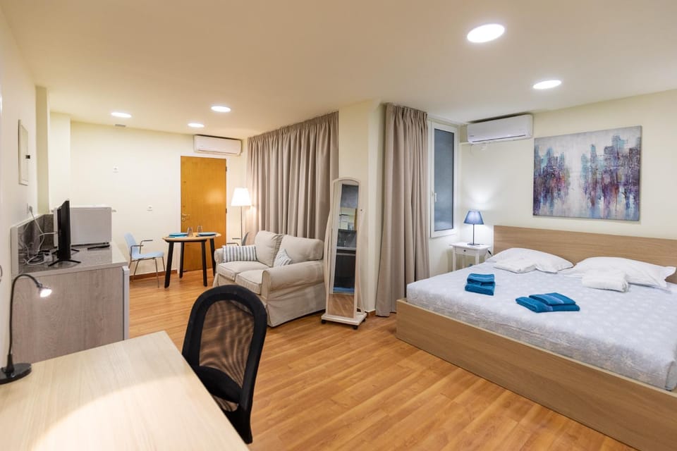 Athens Kyniska Studio Apartment in Athens