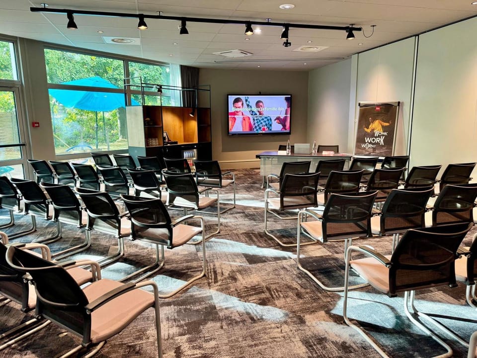Meeting/conference room