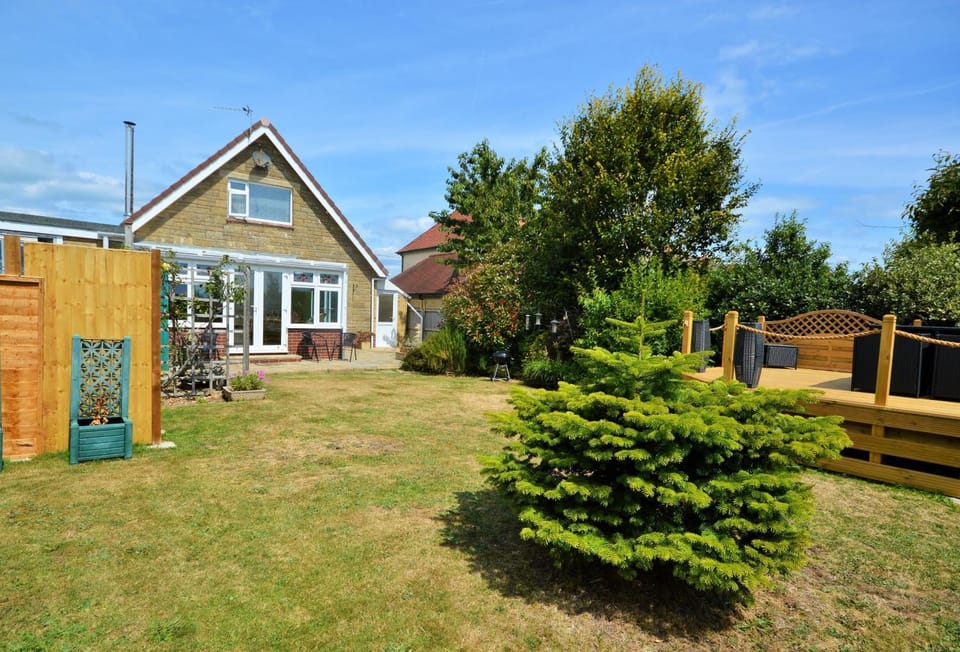 Property building, Garden
