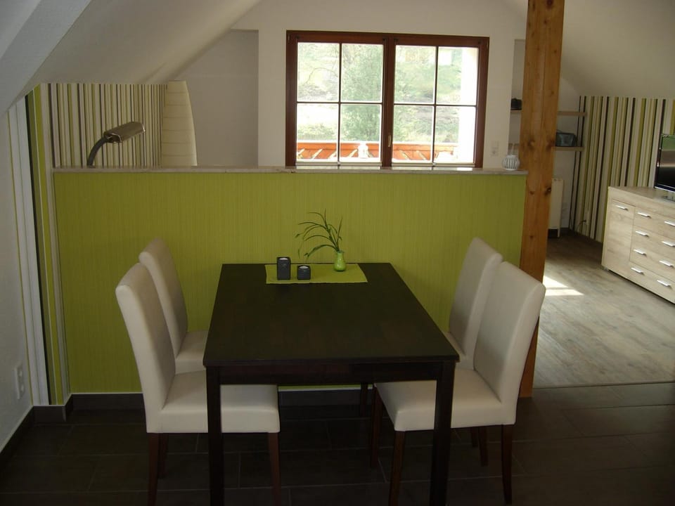 Photo of the whole room, Seating area, Dining area