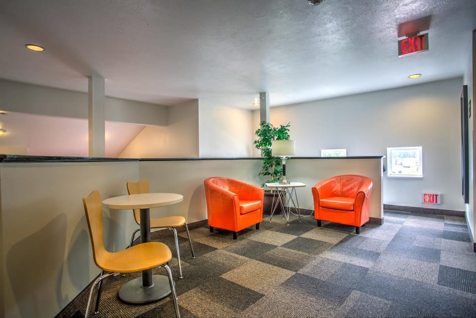 Communal lounge/ TV room, Seating area