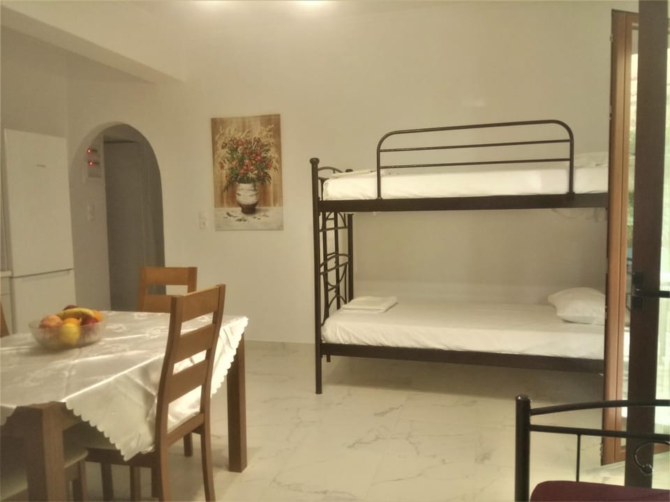 Photo of the whole room, bunk bed