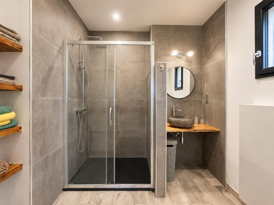 Shower, Bathroom
