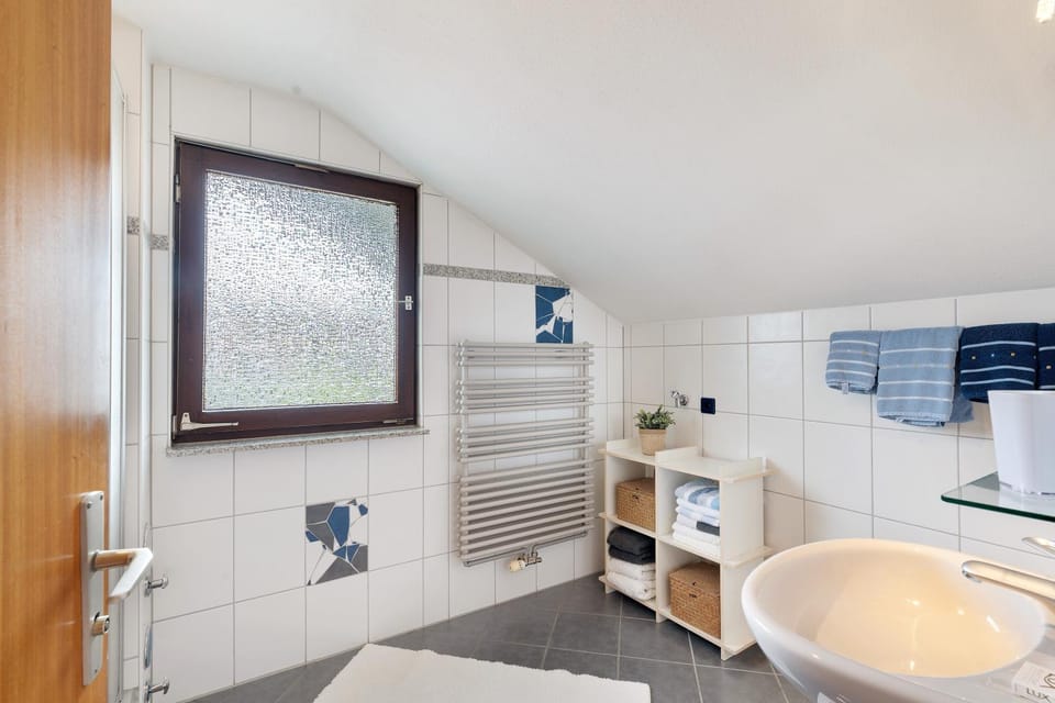 Bathroom, Living room