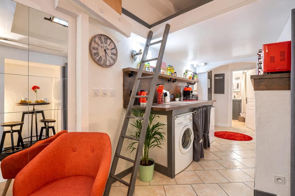 Studio atypique, CLIMATISATION, Lit 160 x 200, Netflix, parking, 500m centre - Gîtes La Tarine - LABEL GÎTE DE FRANCE Apartment in Auvergne-Rhône-Alpes
