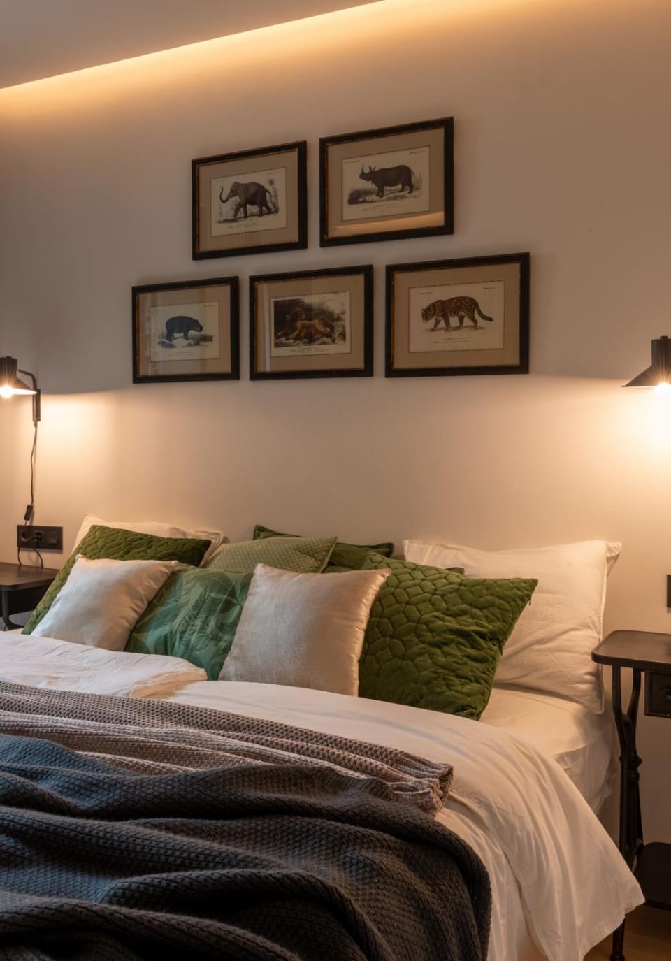 Bed, Bedroom