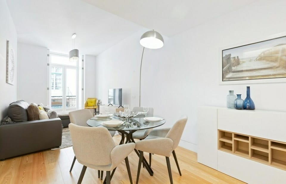 Spacious 1 Bedroom Apartment near Baixa Apartment in Lisbon