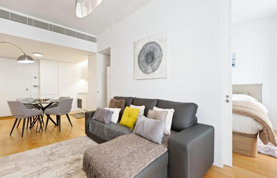 Spacious 1 Bedroom Apartment near Baixa Apartment in Lisbon
