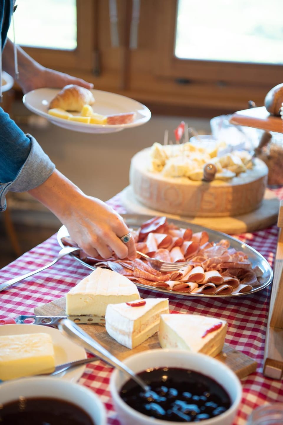 Food and drinks, Food, Breakfast, Continental breakfast