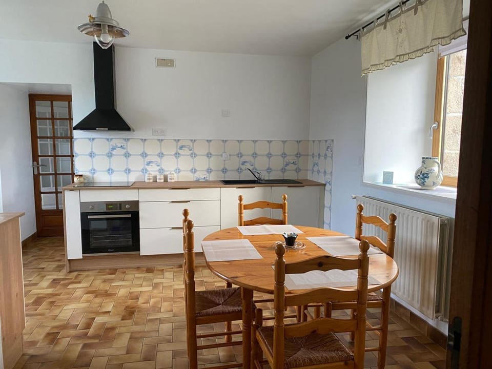 Gite de Kerianégan House in Trégastel