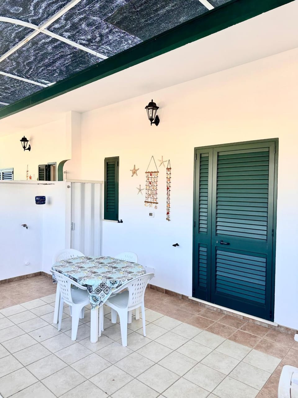 Patio, Dining area