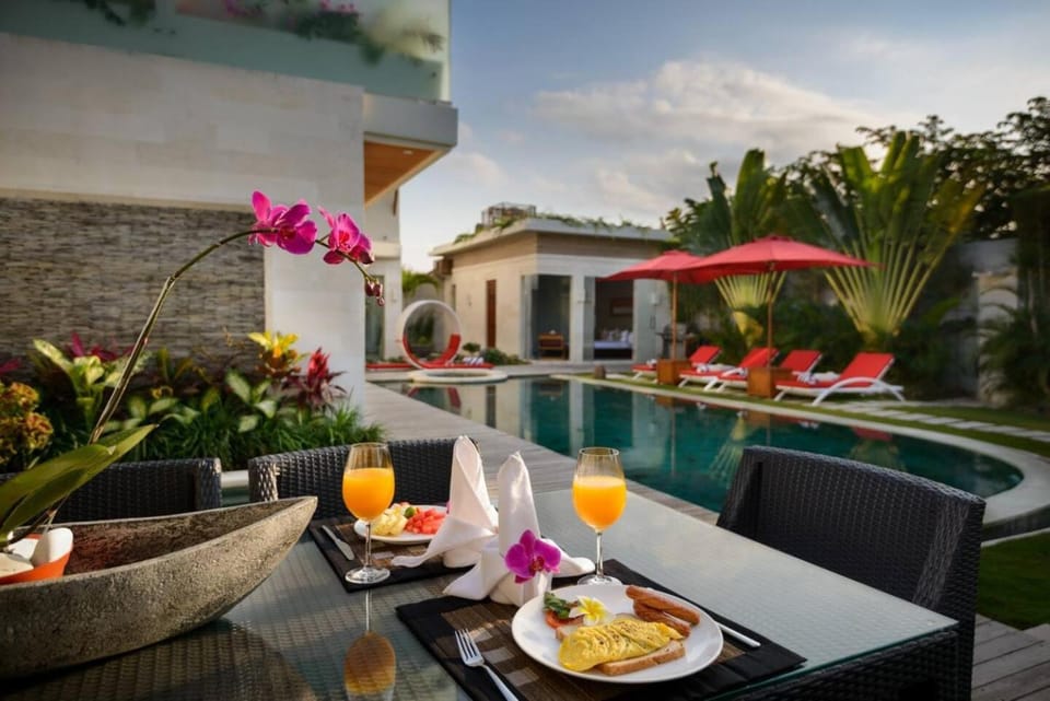 Villa Miro - Luxury, 3 Bed, Central Seminyak Villa in North Kuta