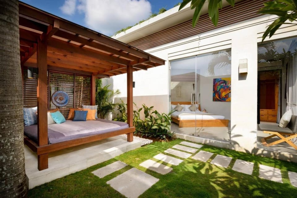 Villa Miro - Luxury, 3 Bed, Central Seminyak Villa in North Kuta