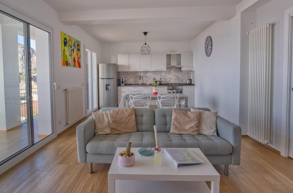 Dining area, dishwasher, stove, toaster