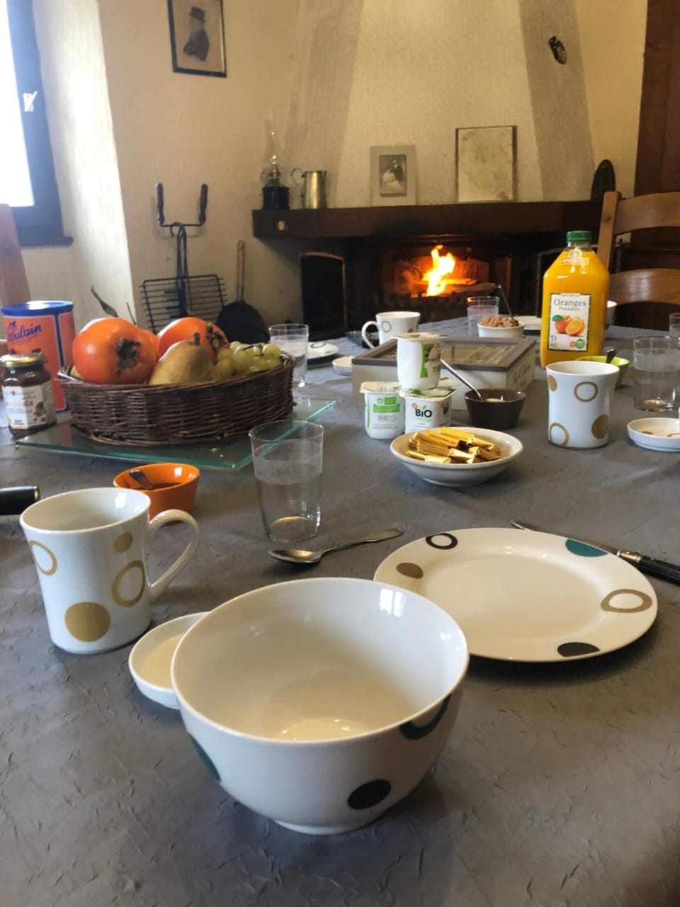 Food and drinks, Dining area, Food, Breakfast, Continental breakfast, Buffet breakfast
