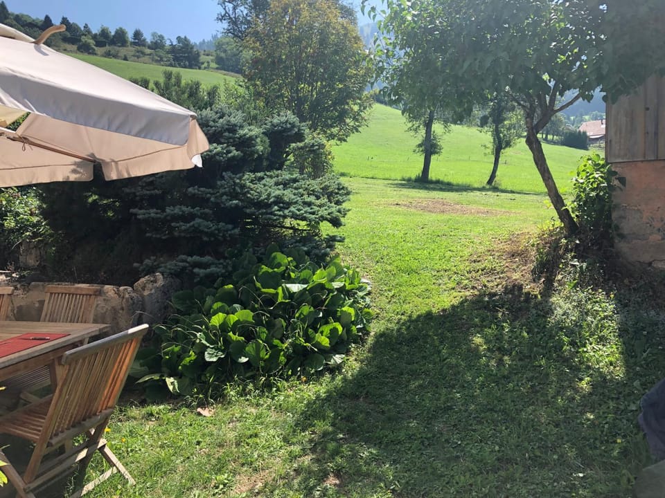 Patio, Garden, On site, Garden view, Mountain view