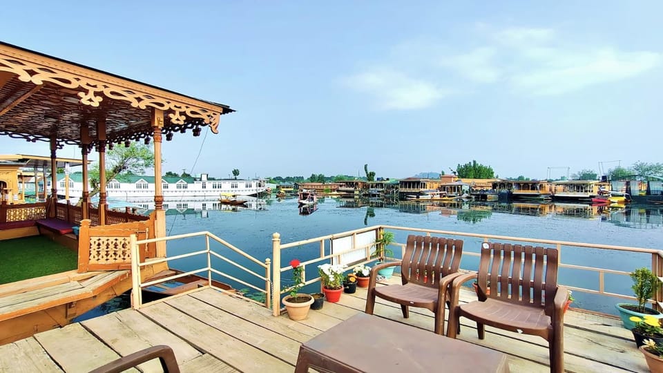 View (from property/room), Seating area, Lake view, Lake view
