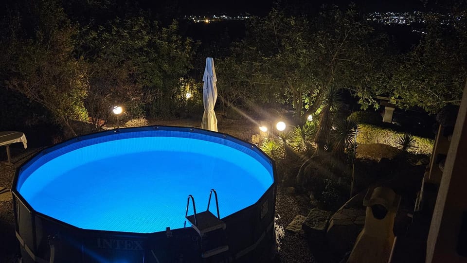 Property building, Garden, Garden view, Swimming pool