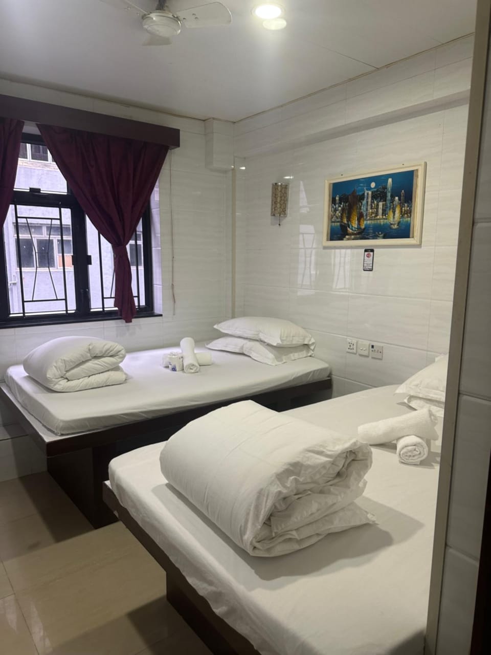 Pay-Less Guesthouse (7/F A9) Bed and Breakfast in Hong Kong