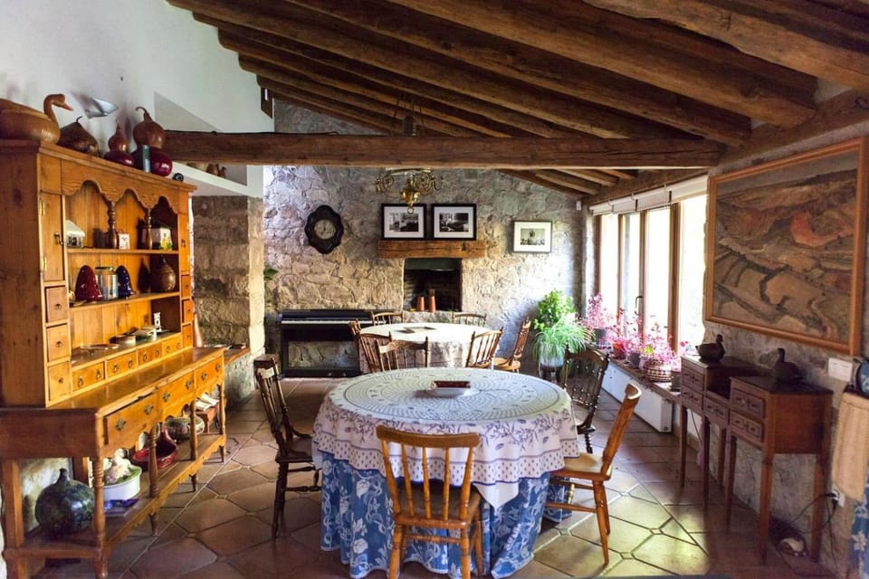 Seating area, Dining area