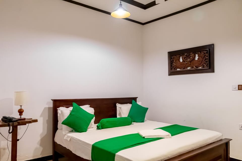 Property building, View (from property/room), Bedroom, room service