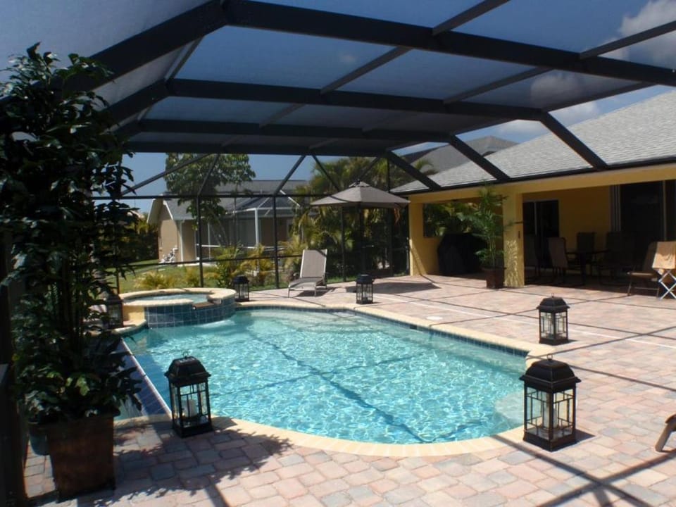 Swimming pool, Swimming pool