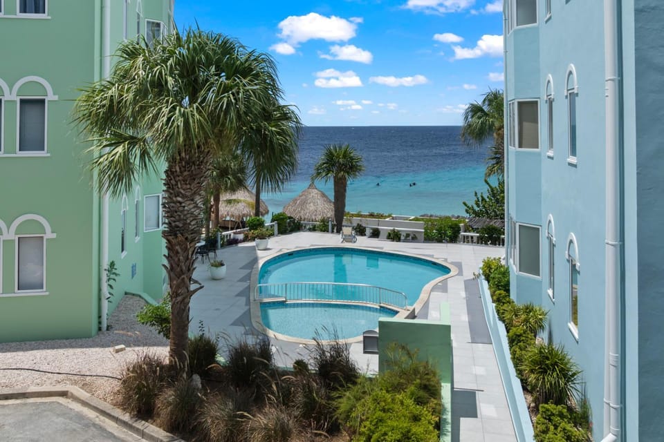 Sea view, Swimming pool