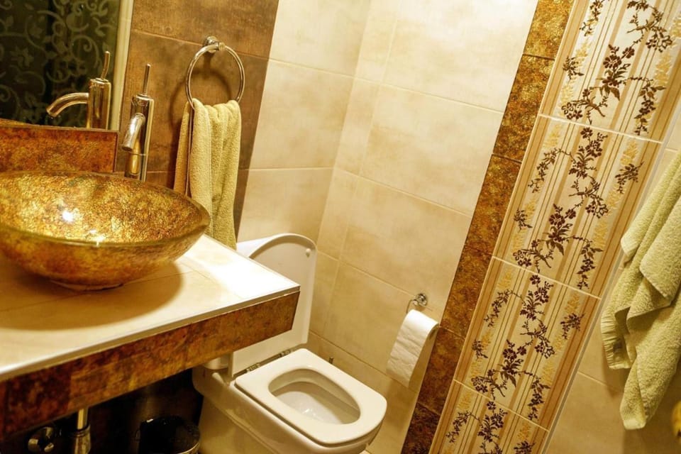 Bathroom, Living room
