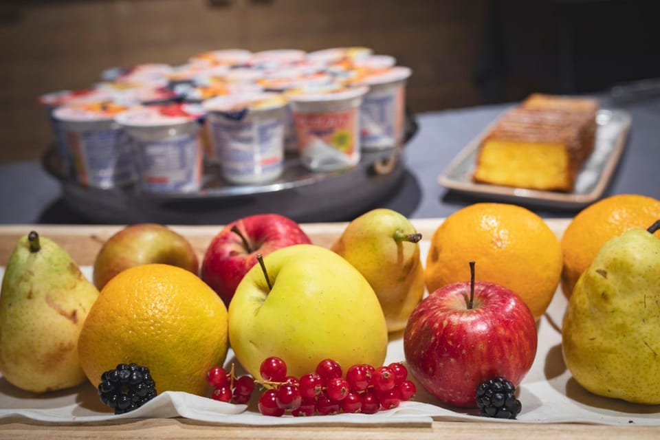 Food and drinks, Food, Breakfast, Continental breakfast, Buffet breakfast