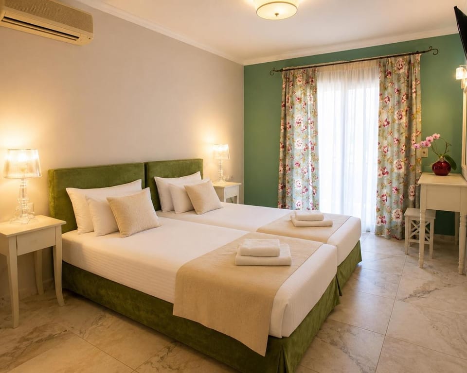 Akrogiali Studios - Nidri, Lefkada Bed and Breakfast in Nydri