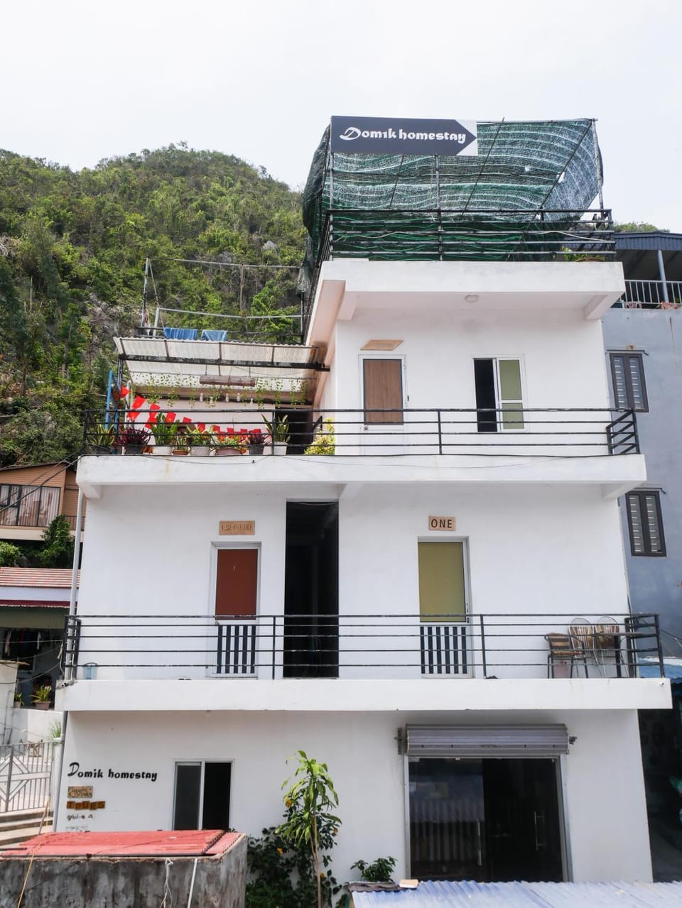 Property building, Natural landscape, Balcony/Terrace