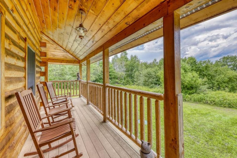 Log Cabin Escape Cabin in Jacksonville