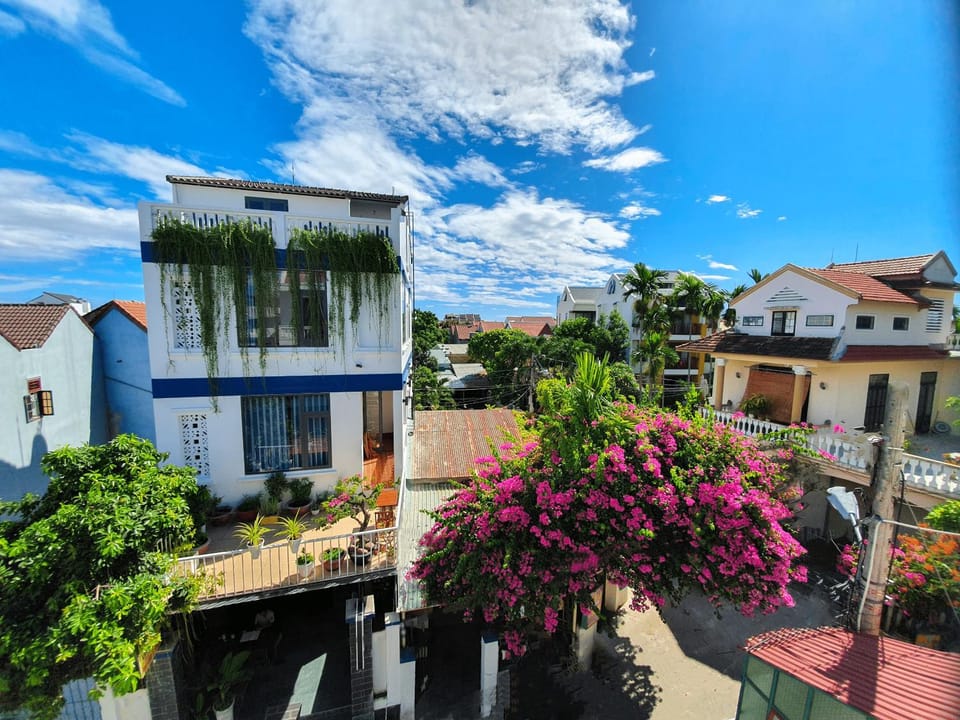 View (from property/room), Balcony/Terrace, City view, Quiet street view