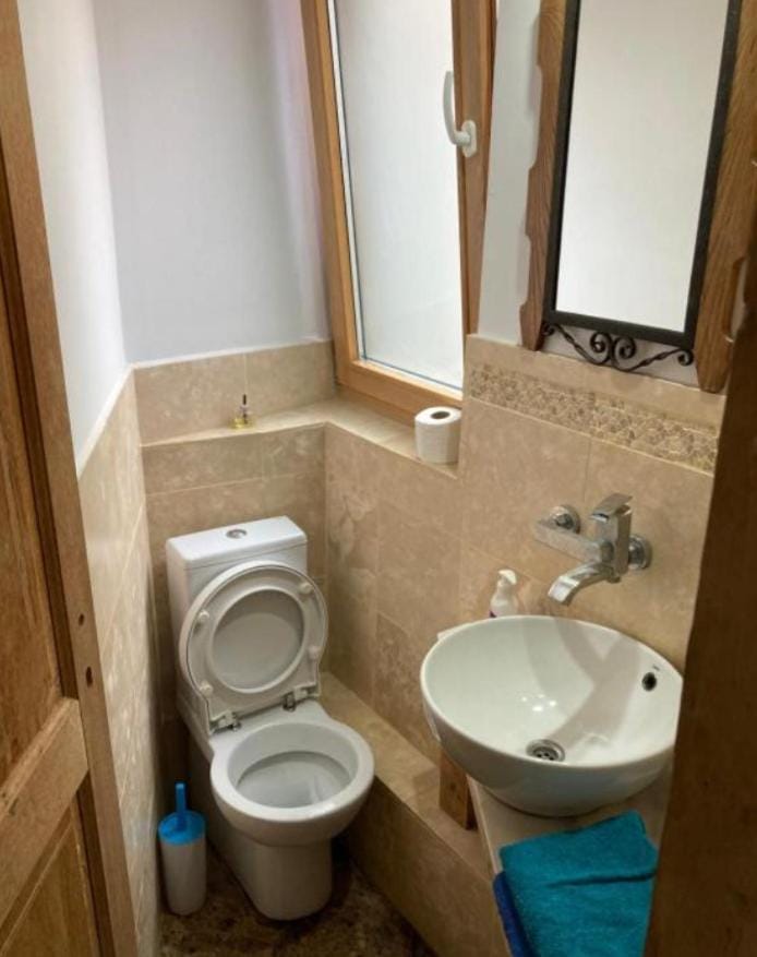 Toilet, Bathroom
