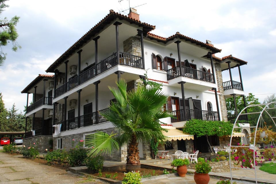 Property building, Day