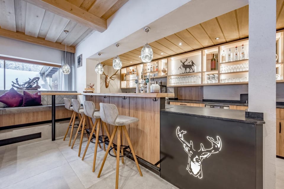 Lounge or bar