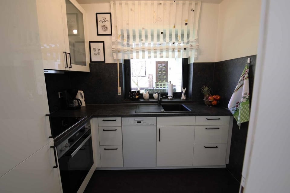 Kitchen or kitchenette, dishwasher, pet friendly