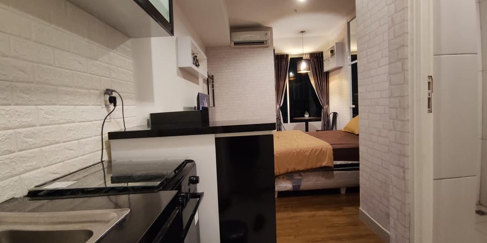 Kitchen or kitchenette, Bedroom, stove, kitchen, air conditioner