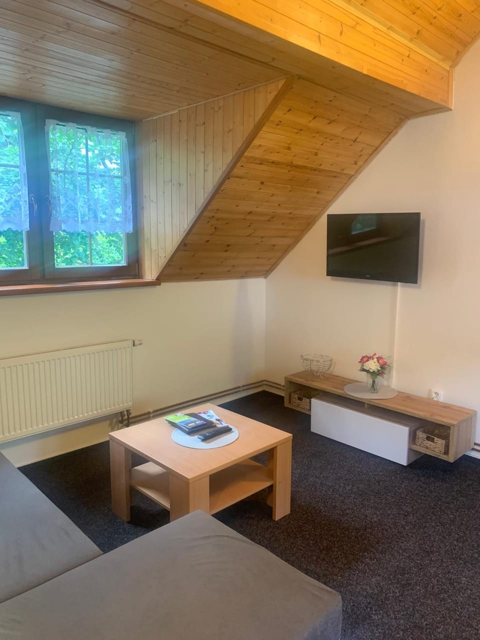 TV and multimedia, Living room, Seating area
