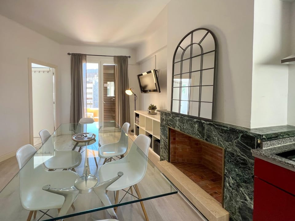 Living room, Seating area, Dining area