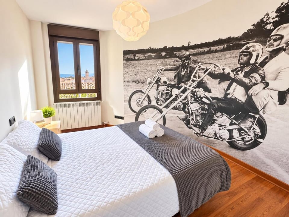ATICO Catedral Barbacoa y Aire sin ascensor By Apartamentos Logrono Apartment in Logrono