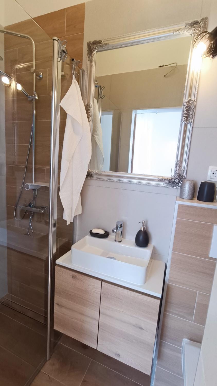 Shower, Bathroom