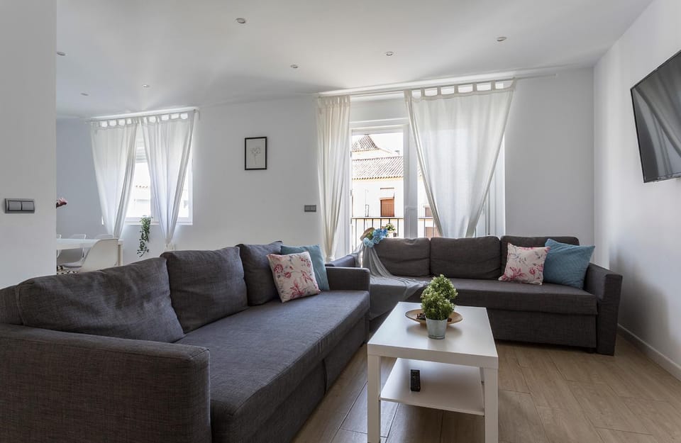 TV and multimedia, Living room, Seating area