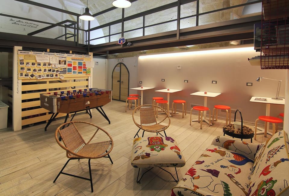 Communal lounge/ TV room