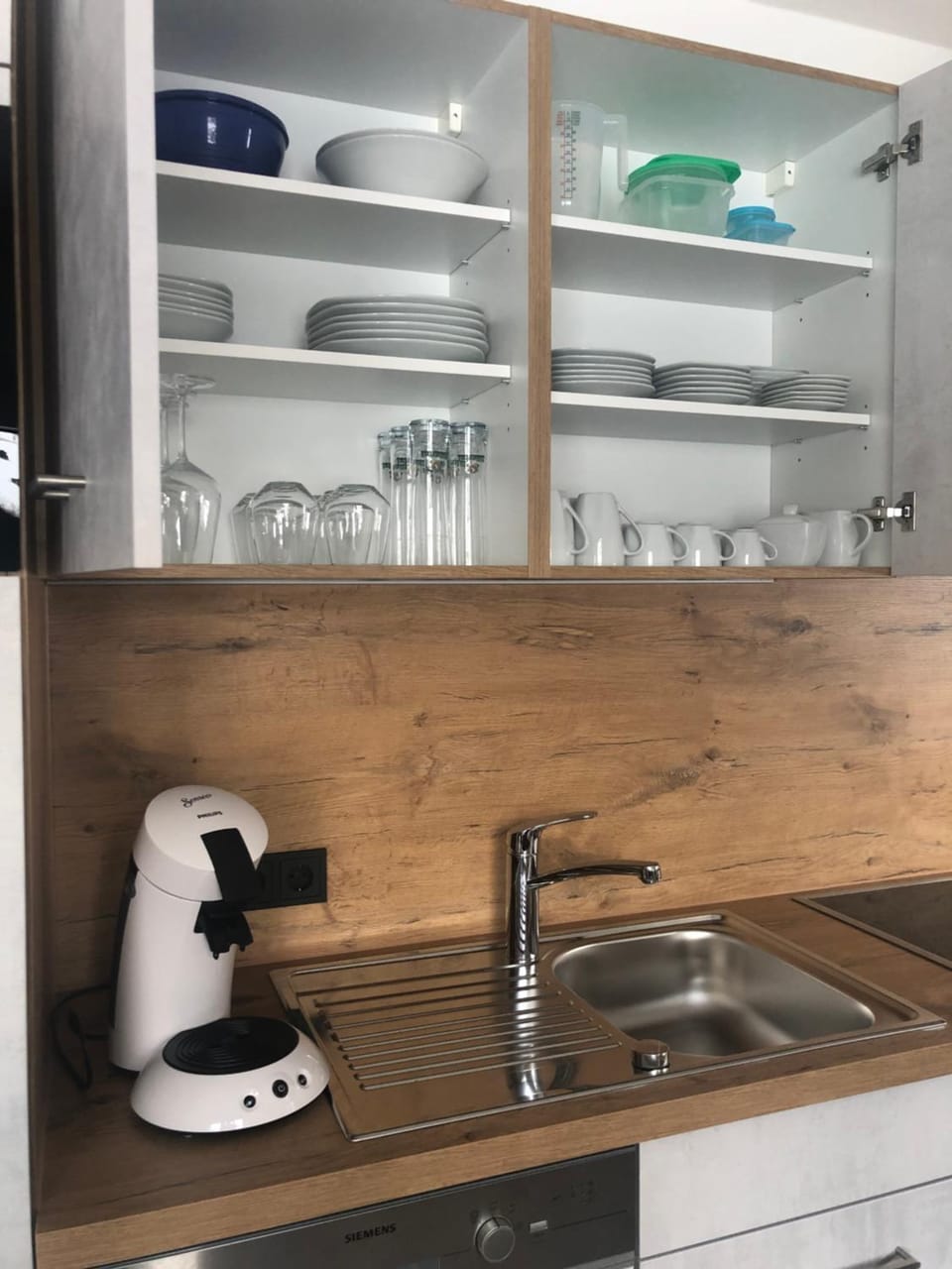 Coffee/tea facilities, Kitchen or kitchenette