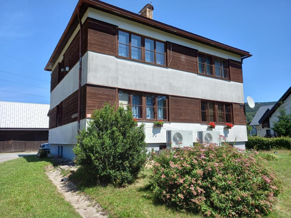Property building, Day, Summer