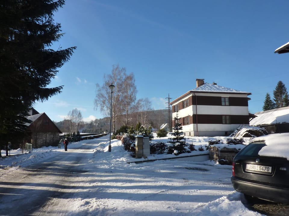 Property building, Day, Winter