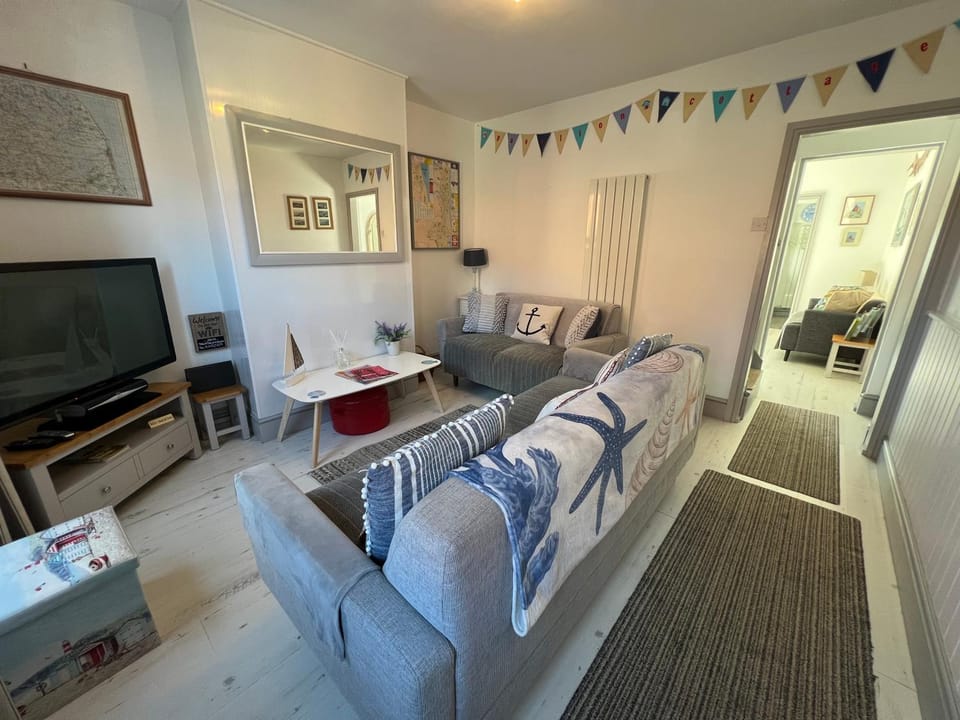 'Pavilion Cottage' next to Gorleston beach with sea views - pet friendly! House in Great Yarmouth